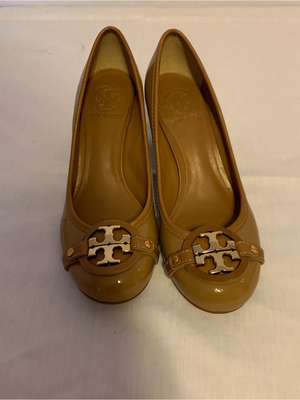 Burch Aaden Mid Heel pumps in a tan size 8 1/2